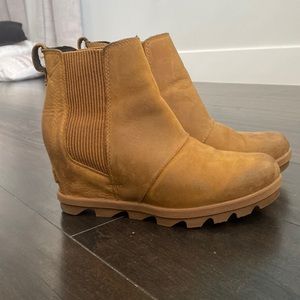 Sorel Joan of Arctic Chelsea boot wedge 😍